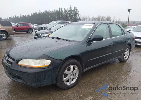 2000 Honda Accord 2.3 Se из США, поврежденный, VIN 1HGCG6695YA044682